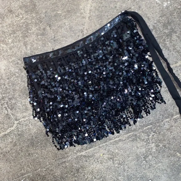 Black sequin rave skirt - Picture 2 of 4